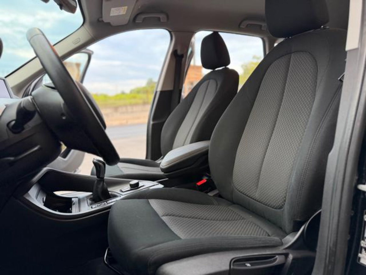 BMW X1 sDrive16d Advantage (13)