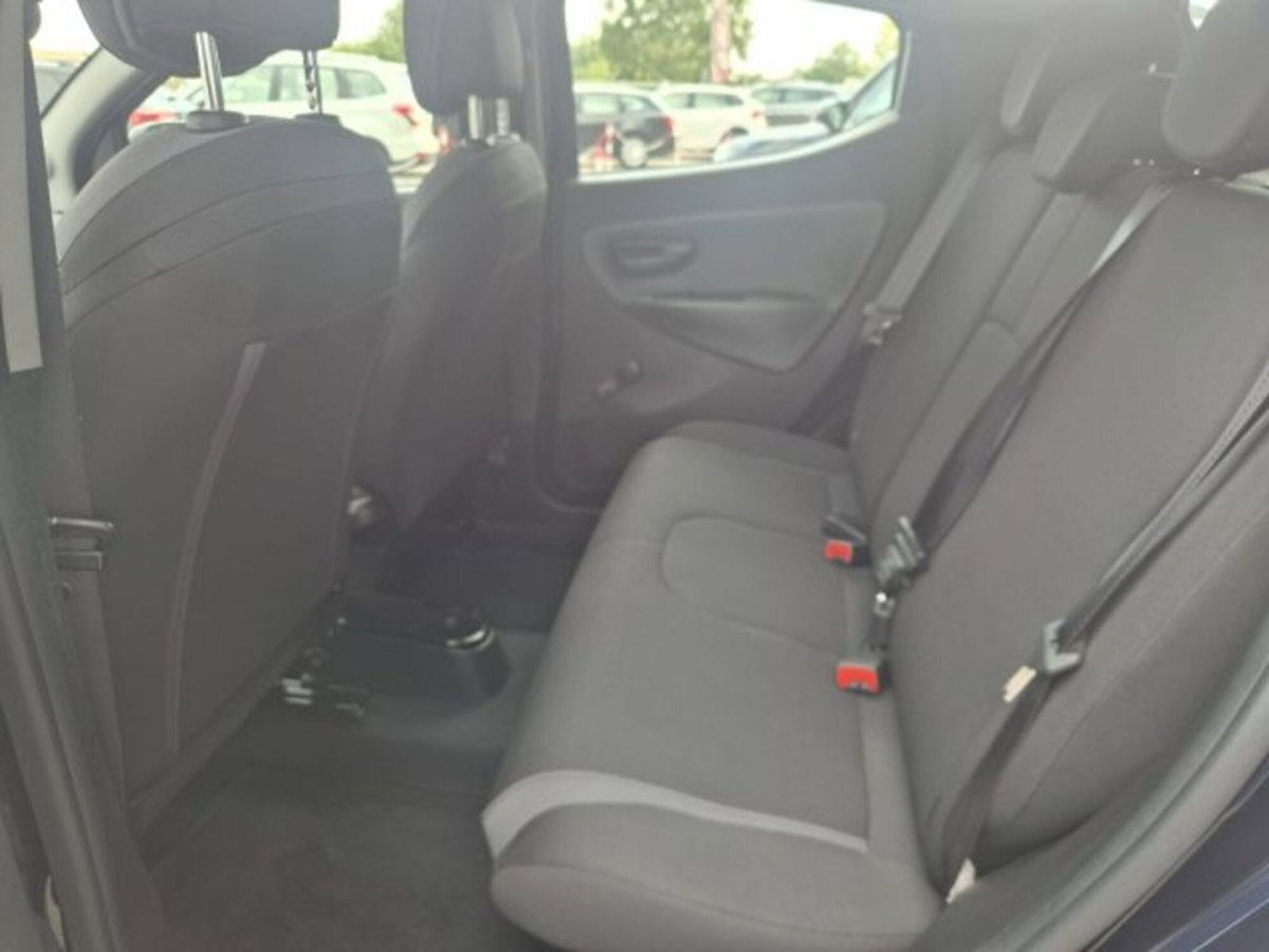 Lancia Ypsilon 1.2 69 CV 5 porte GPL Ecochic Gold (11)