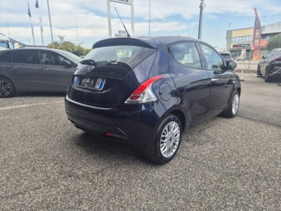 Lancia Ypsilon 1.2 69 CV 5 porte GPL Ecochic Gold (5)