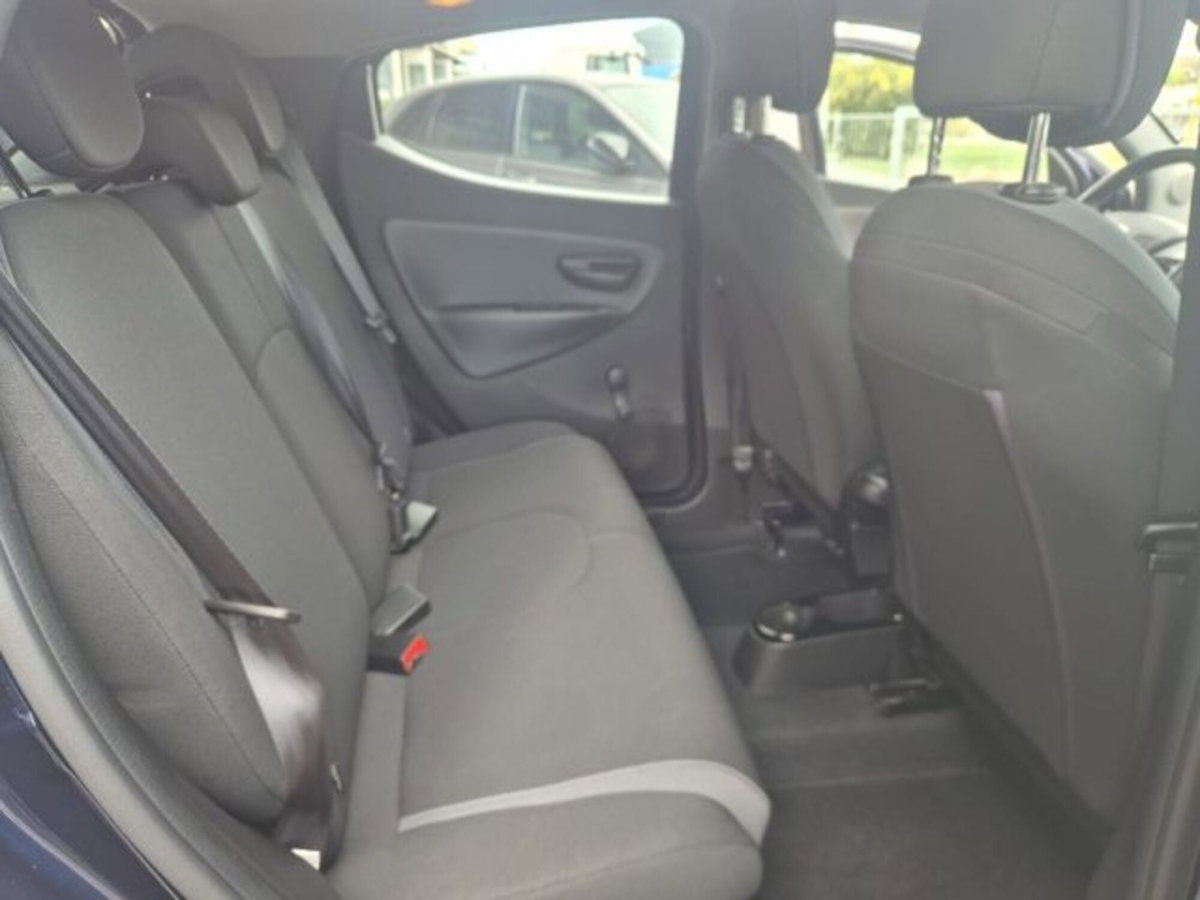 Lancia Ypsilon 1.2 69 CV 5 porte GPL Ecochic Gold (9)