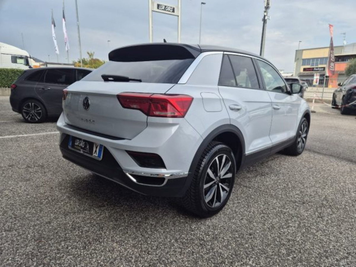 Volkswagen T-Roc 1.0 TSI Business BlueMotion Technology (4)