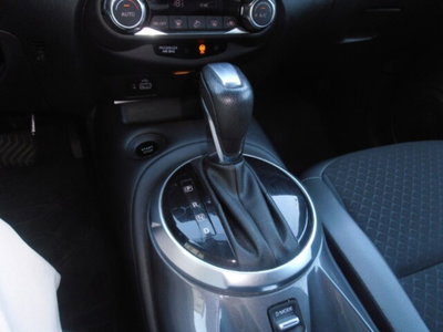 Nissan Juke 1.6 hev N-Connecta (13)