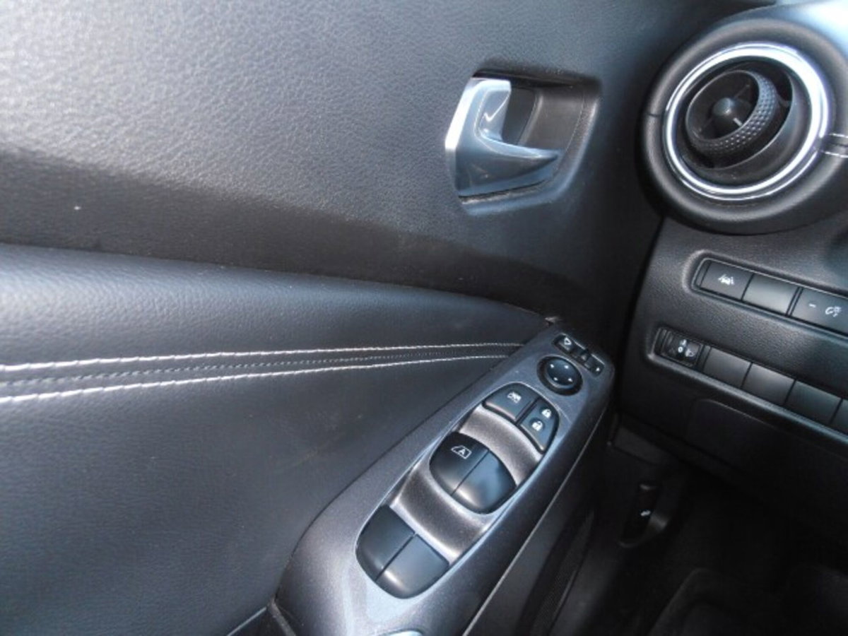 Nissan Juke 1.6 hev N-Connecta (15)