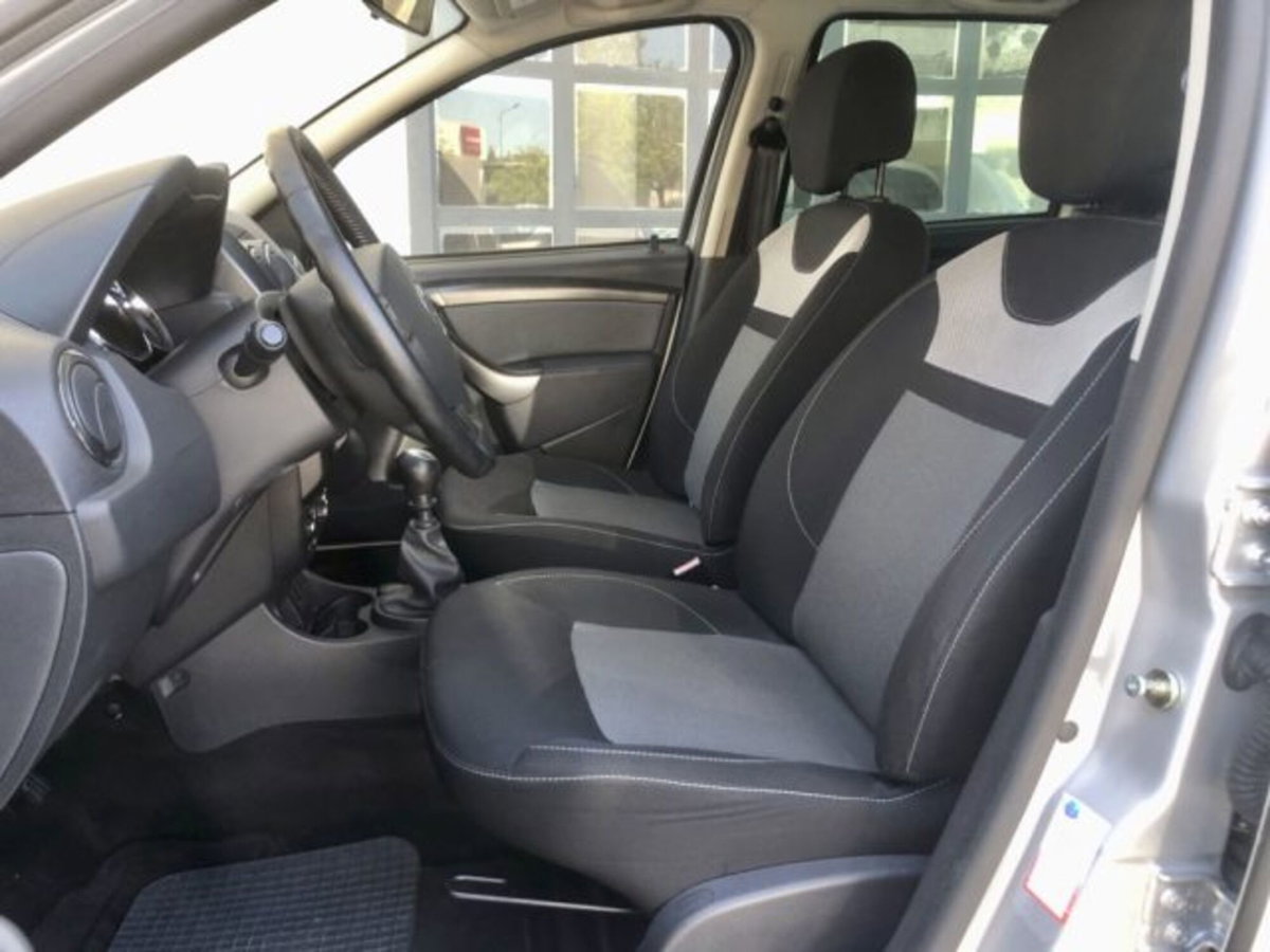 Dacia Duster 1.5 dCi 110CV 4x2 Prestige (7)