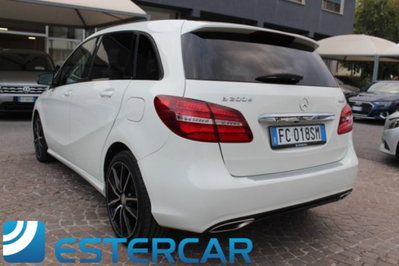 Mercedes-Benz Classe B 200 d Automatic 4Matic Sport (15)