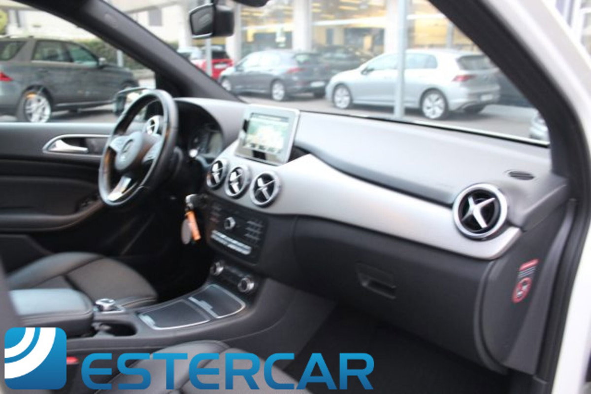 Mercedes-Benz Classe B 200 d Automatic 4Matic Sport (16)