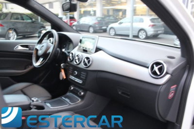 Mercedes-Benz Classe B 200 d Automatic 4Matic Sport (16)