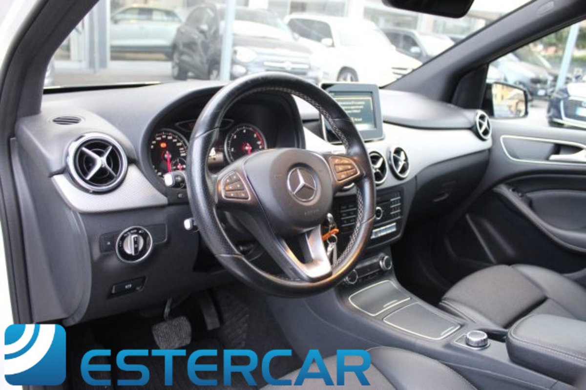 Mercedes-Benz Classe B 200 d Automatic 4Matic Sport (3)