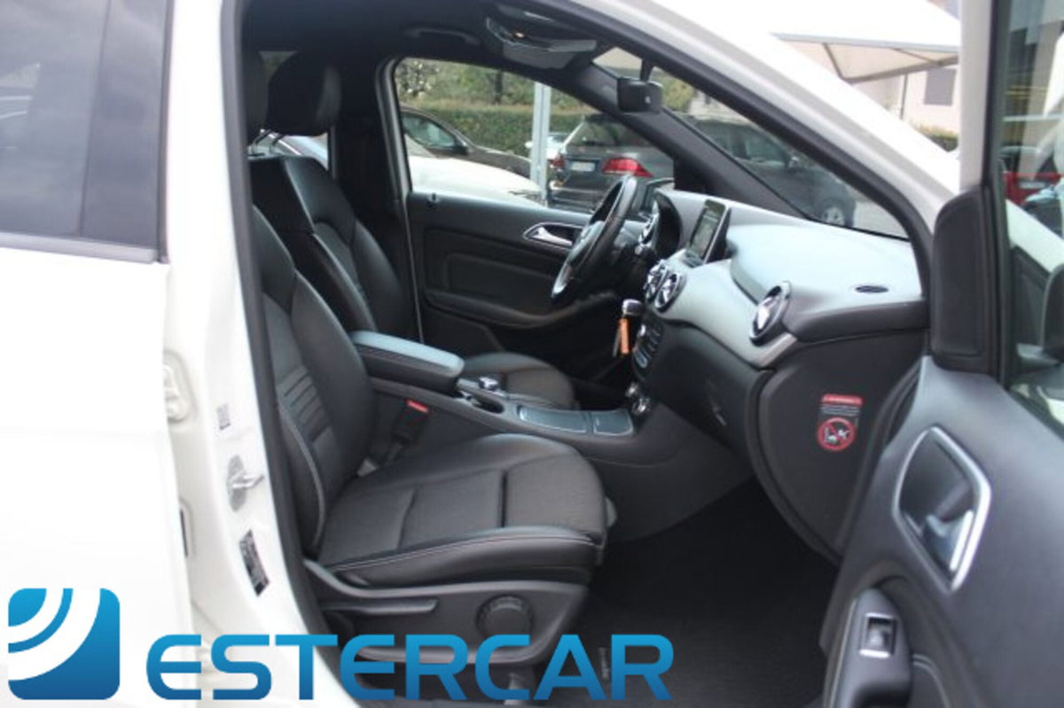 Mercedes-Benz Classe B 200 d Automatic 4Matic Sport (6)
