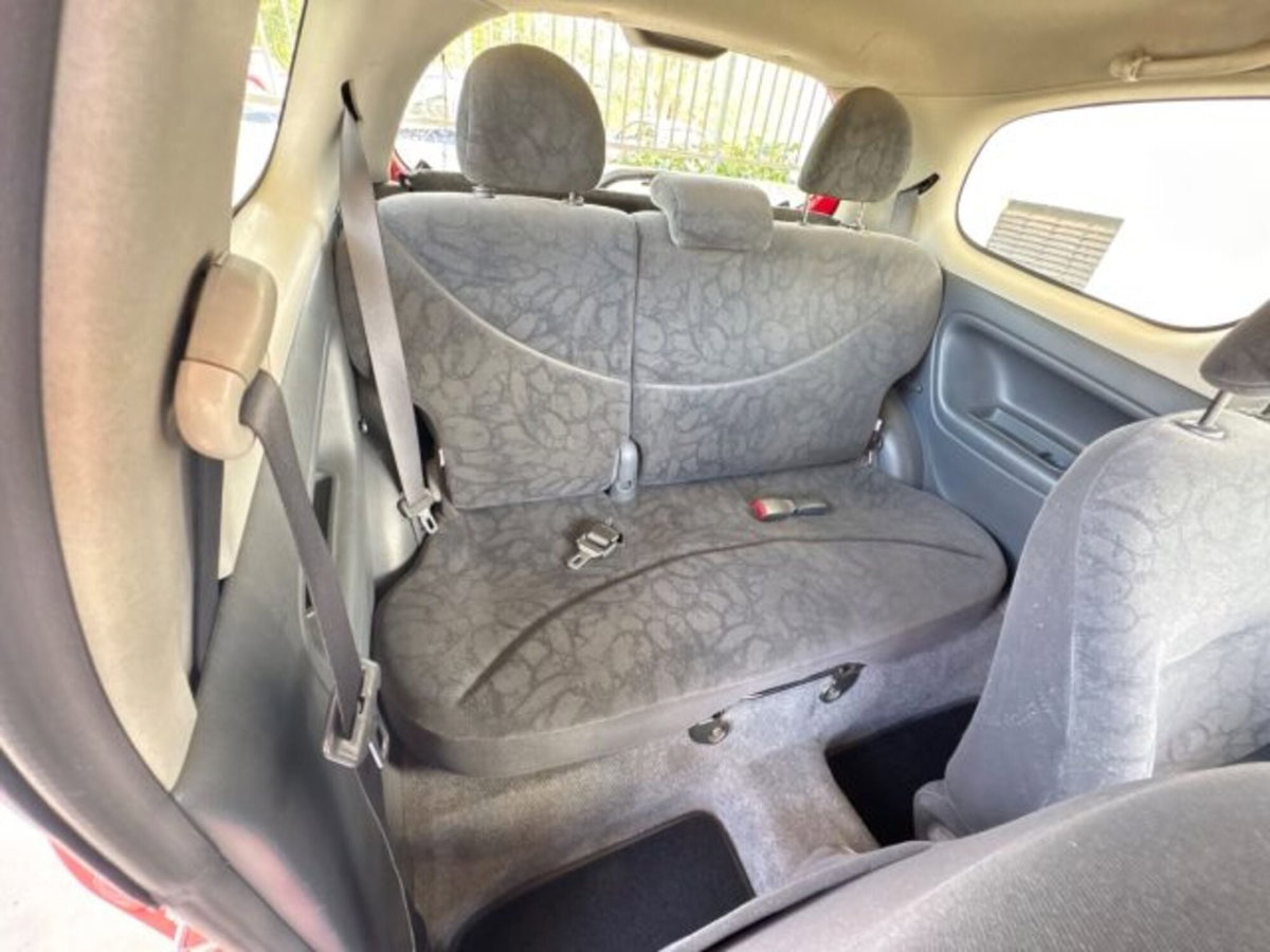 Toyota Yaris 16V cat 3 porte (10)
