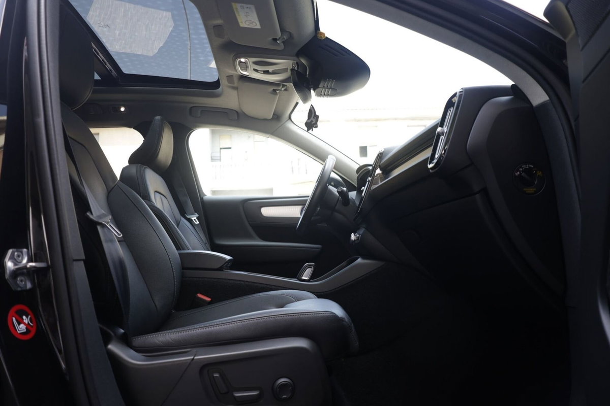 Volvo XC40 D4 AWD Geartronic R-design (12)