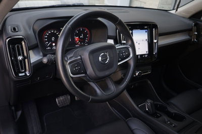 Volvo XC40 D4 AWD Geartronic R-design (16)
