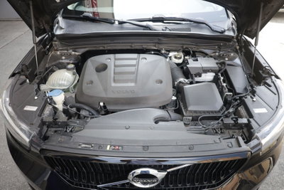 Volvo XC40 D4 AWD Geartronic R-design (19)