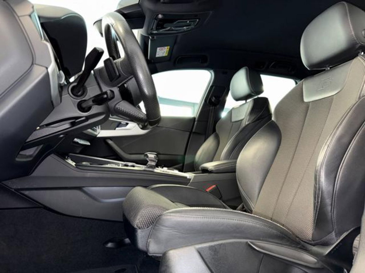 Audi A4 Avant 3.0 TDI S tronic S line edition (3)