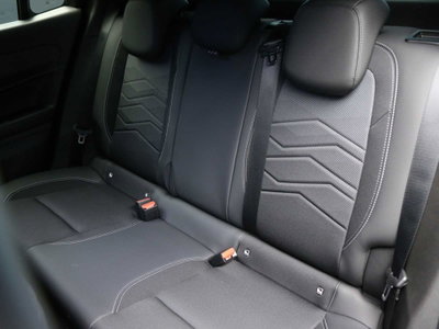 Jeep Avenger 1.2 turbo e-hybrid mhev Summit fwd 110cv edct6 (8)