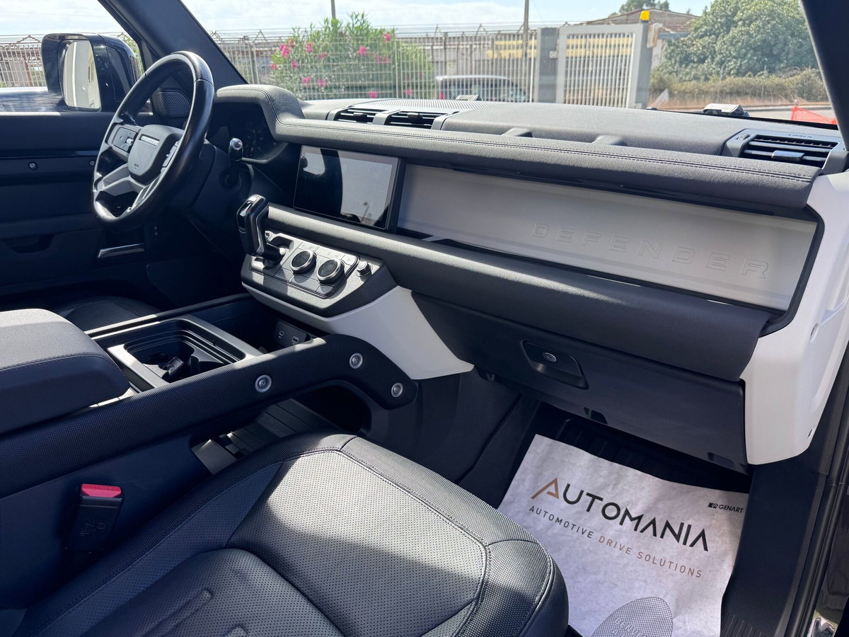 Land Rover Defender 90 Hard Top 3.0d i6 mhev X-Dynamic SE awd 250cv auto (14)