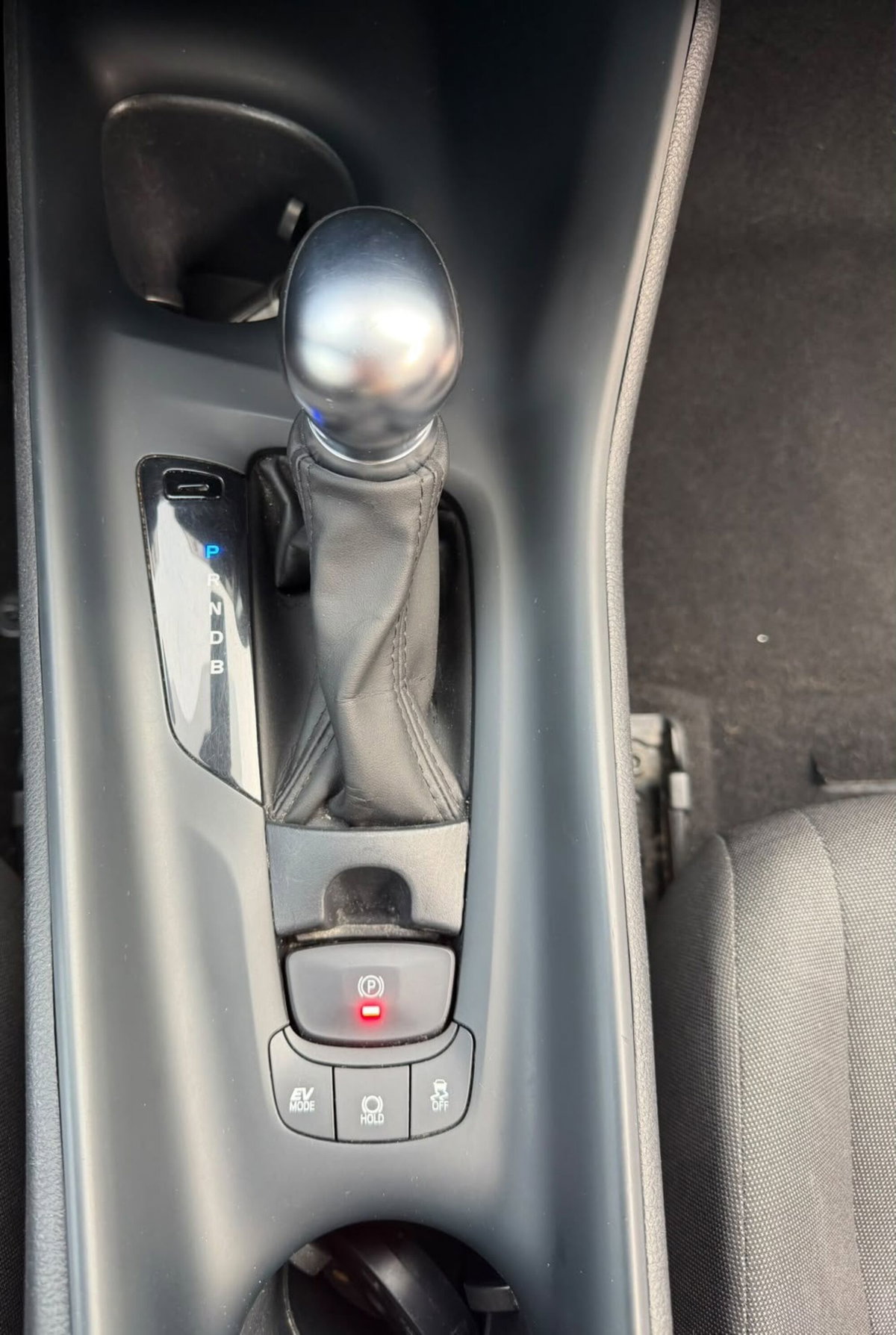 Toyota Toyota C-HR 2.0 phev Lounge fwd e-cvt (12)