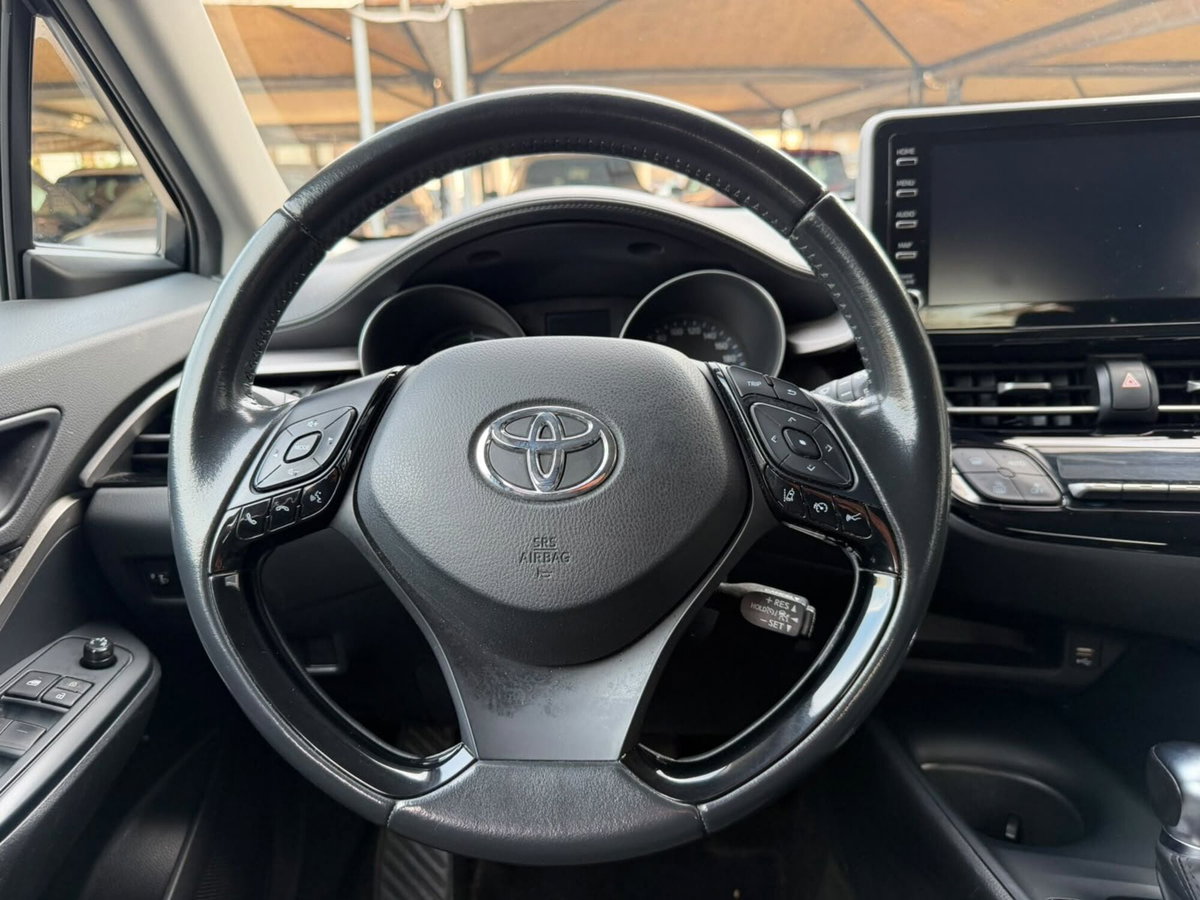 Toyota Toyota C-HR 2.0 phev Lounge fwd e-cvt (8)