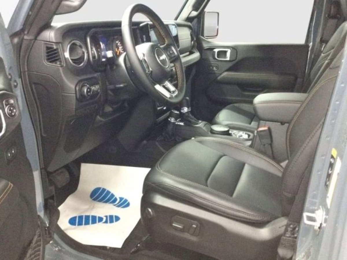 Jeep Wrangler Unlimited 2.0 Turbo Sahara (5)