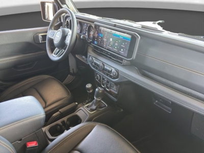Jeep Wrangler Unlimited 2.0 Turbo Sahara (12)