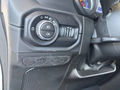 Jeep Wrangler Unlimited 2.0 Turbo Sahara (15)