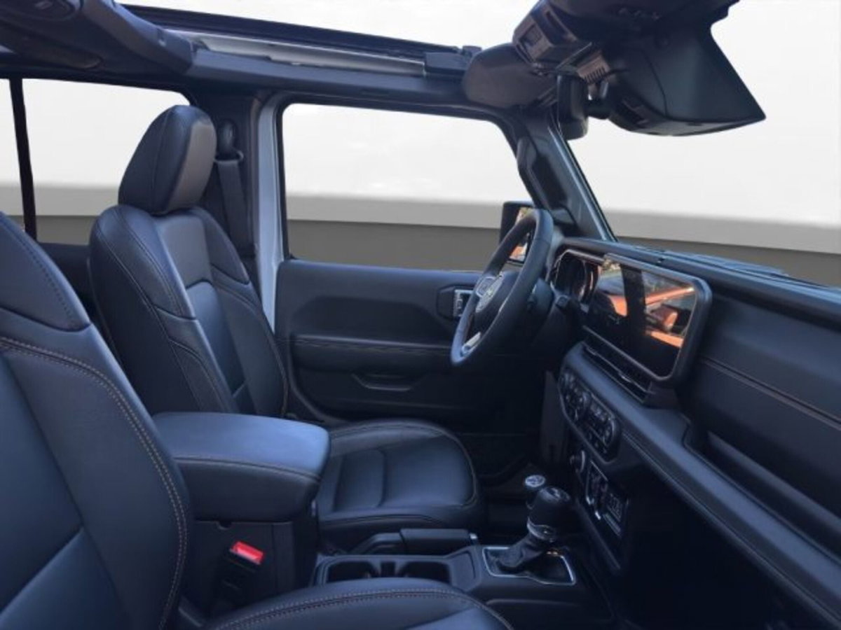 Jeep Wrangler Unlimited 2.0 Turbo Sahara (7)