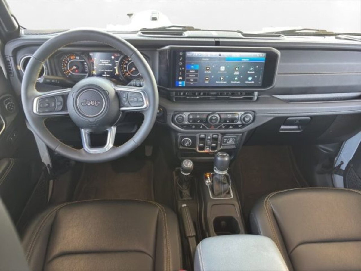 Jeep Wrangler Unlimited 2.0 Turbo Sahara (8)