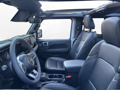 Jeep Wrangler Unlimited 2.0 Turbo Sahara (9)