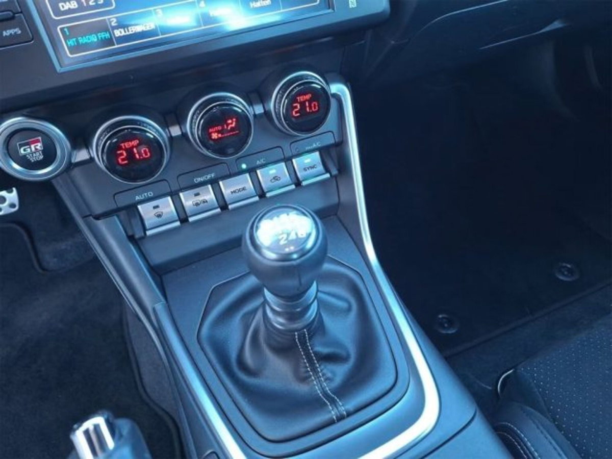 Toyota GR86 2.Premium Sport A/T (17)