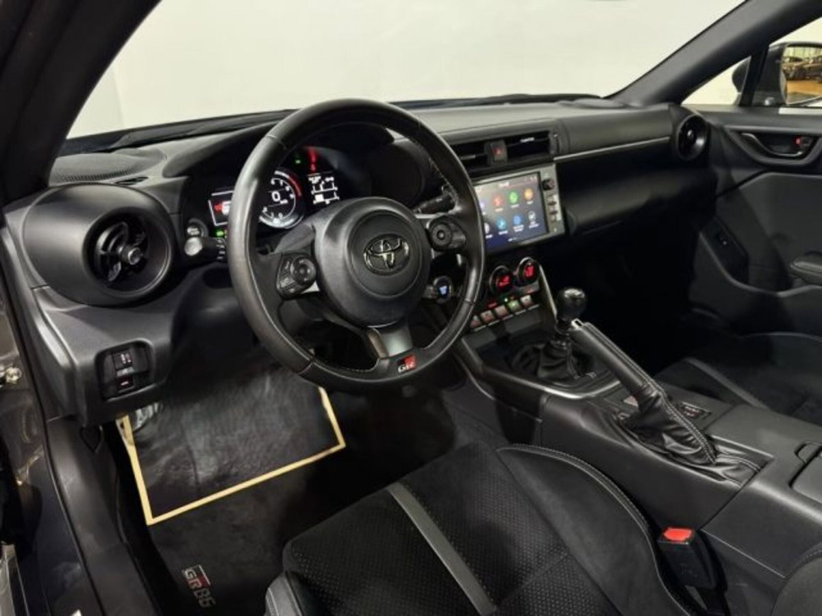Toyota GR86 2.Premium Sport A/T (13)