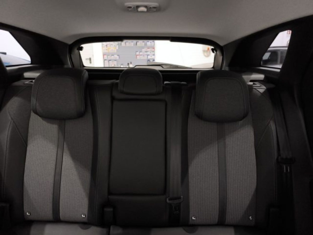 Peugeot 3008 BlueHDi 130 S&S EAT8 Allure Pack (17)