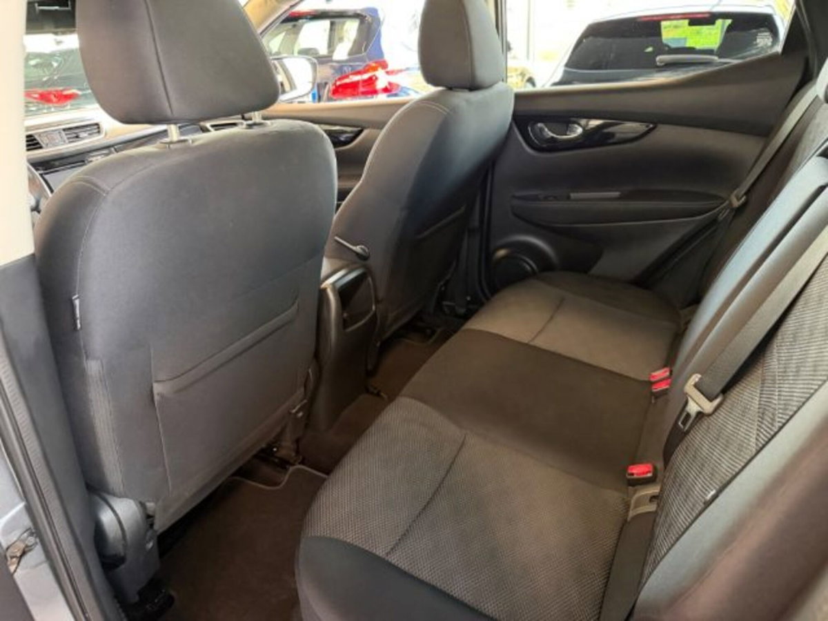Nissan Qashqai 1.5 dCi N-Connecta (11)