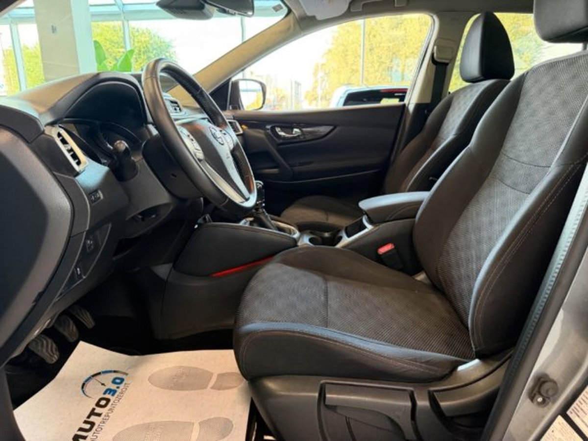 Nissan Qashqai 1.5 dCi N-Connecta (8)
