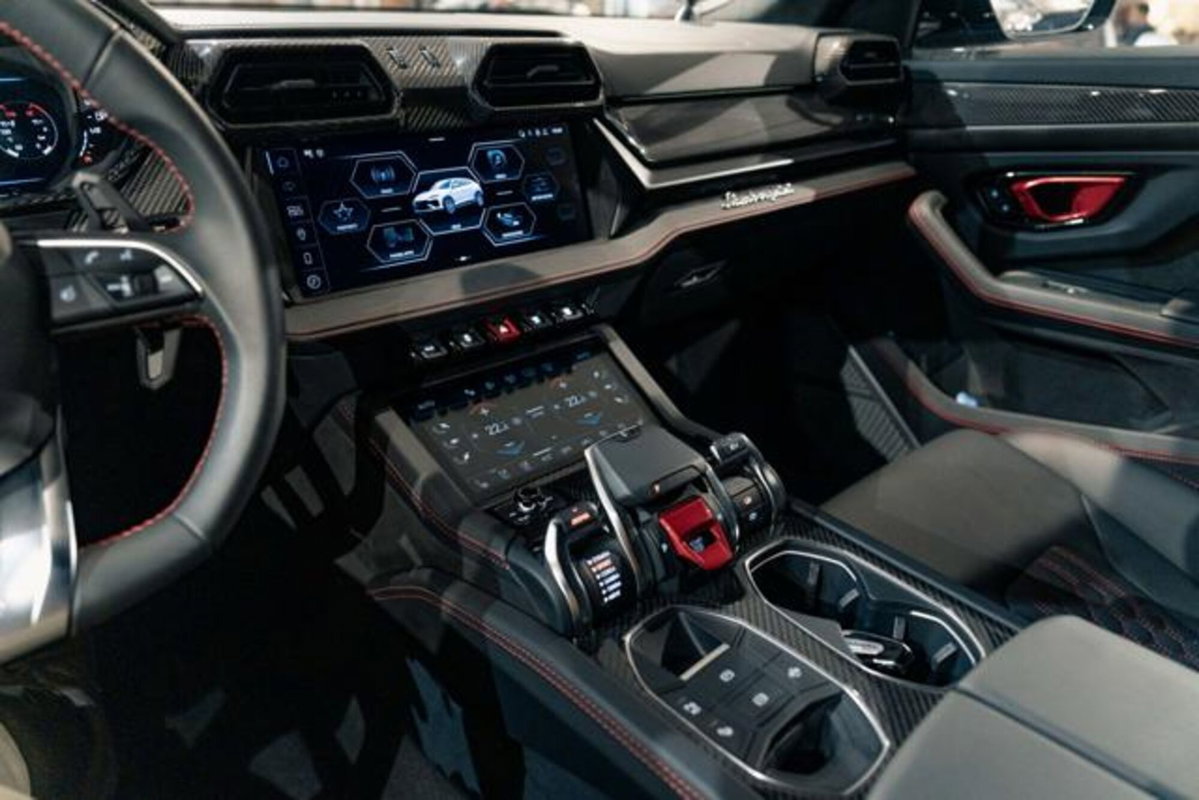 Lamborghini Urus 4.0 (15)