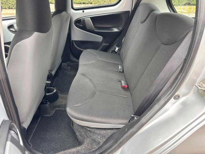 Toyota Aygo 1.0 12V VVT-i 5 porte Active Connect (13)
