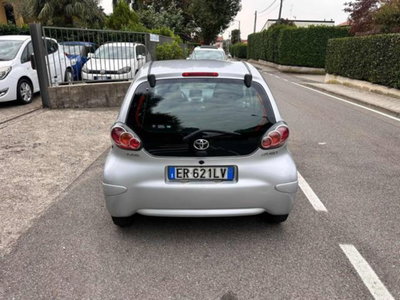 Toyota Aygo 1.0 12V VVT-i 5 porte Active Connect (3)