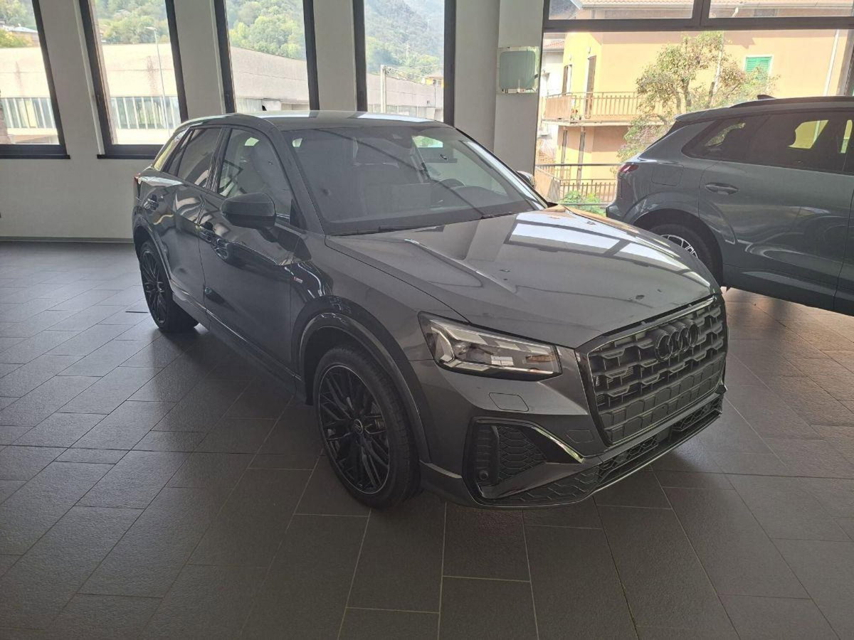 Audi Q2 Q2 35 TFSI S tronic Identity Black