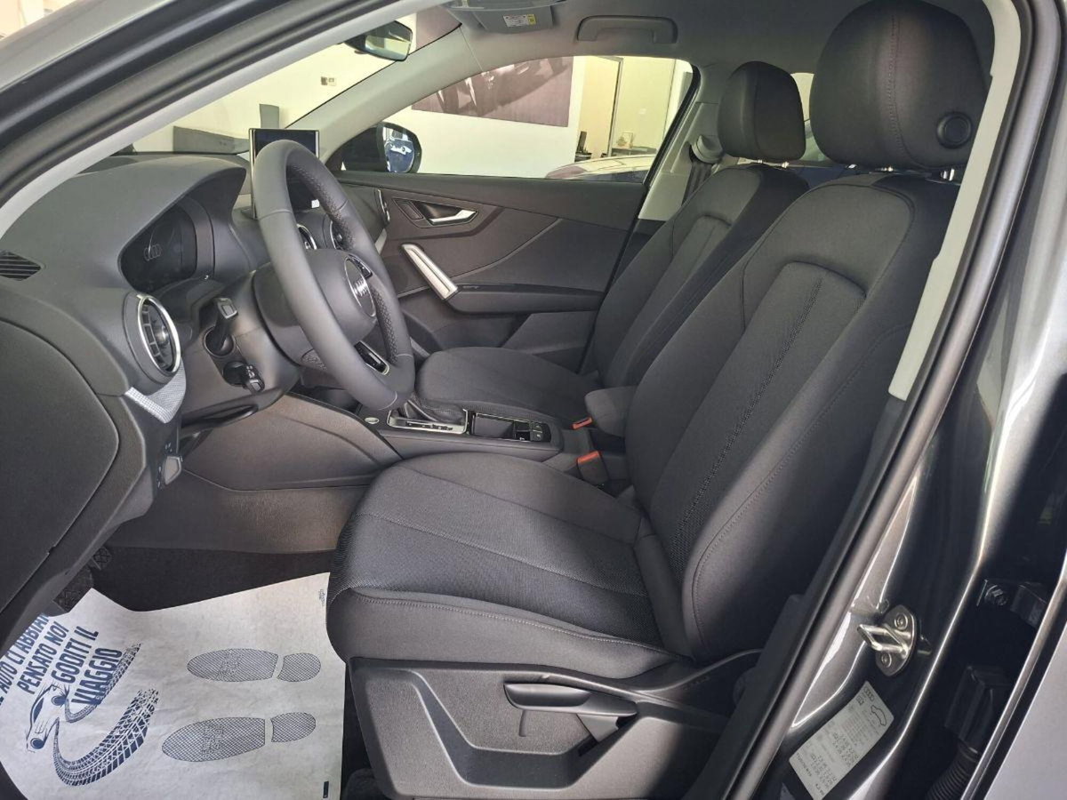 Audi Q2 Q2 35 TFSI S tronic Identity Black (10)