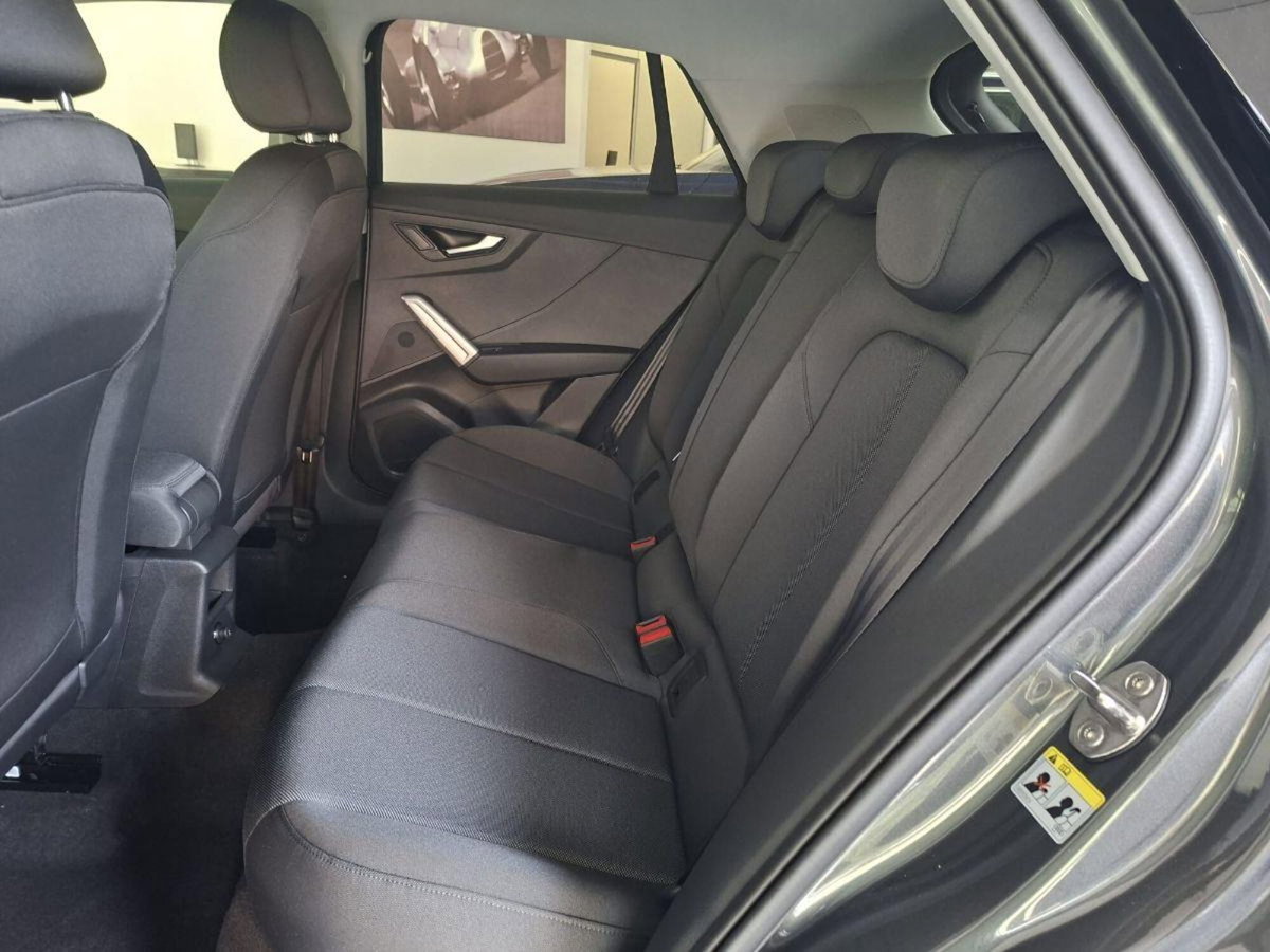 Audi Q2 Q2 35 TFSI S tronic Identity Black (11)