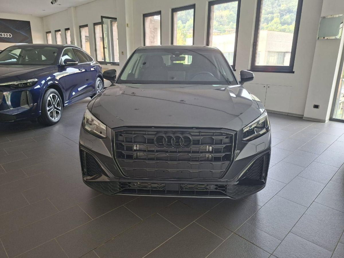 Audi Q2 Q2 35 TFSI S tronic Identity Black (2)