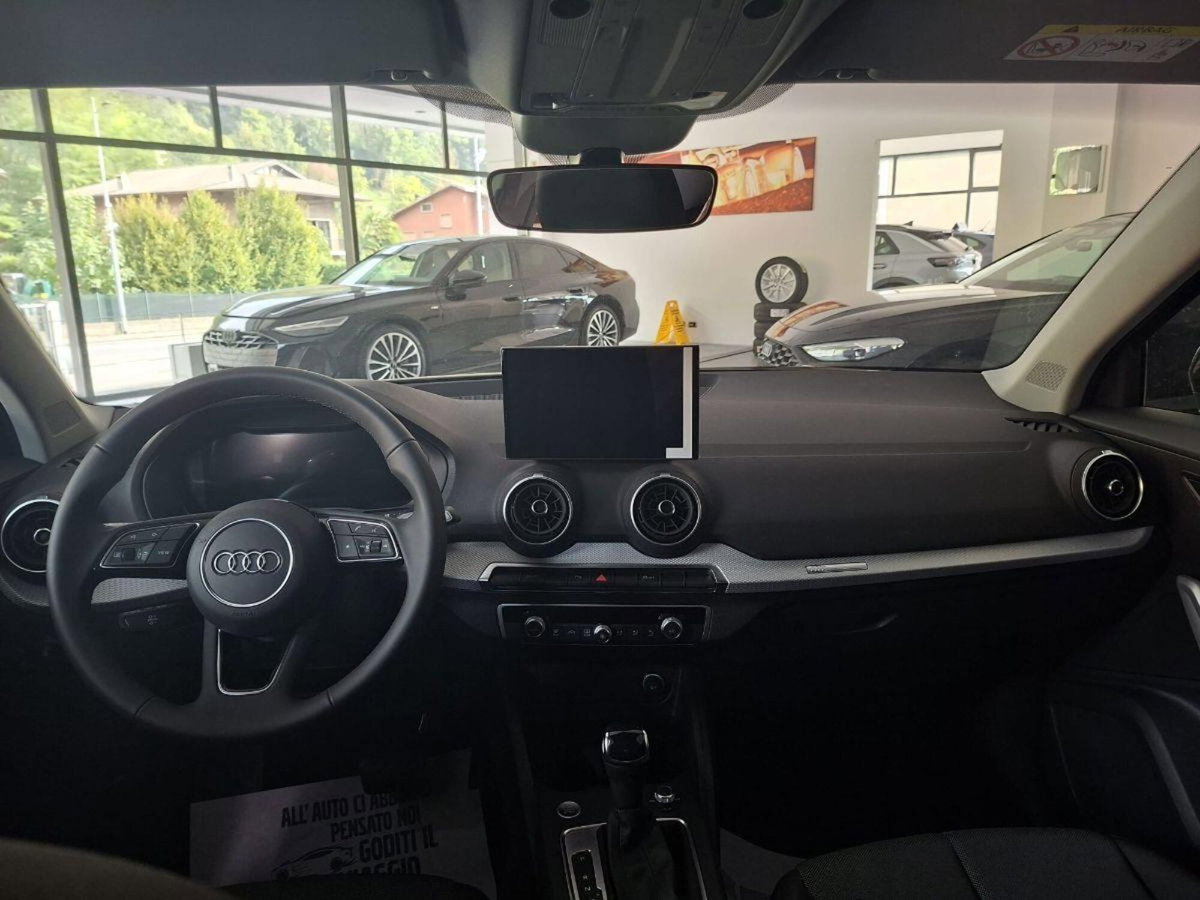 Audi Q2 Q2 35 TFSI S tronic Identity Black (7)