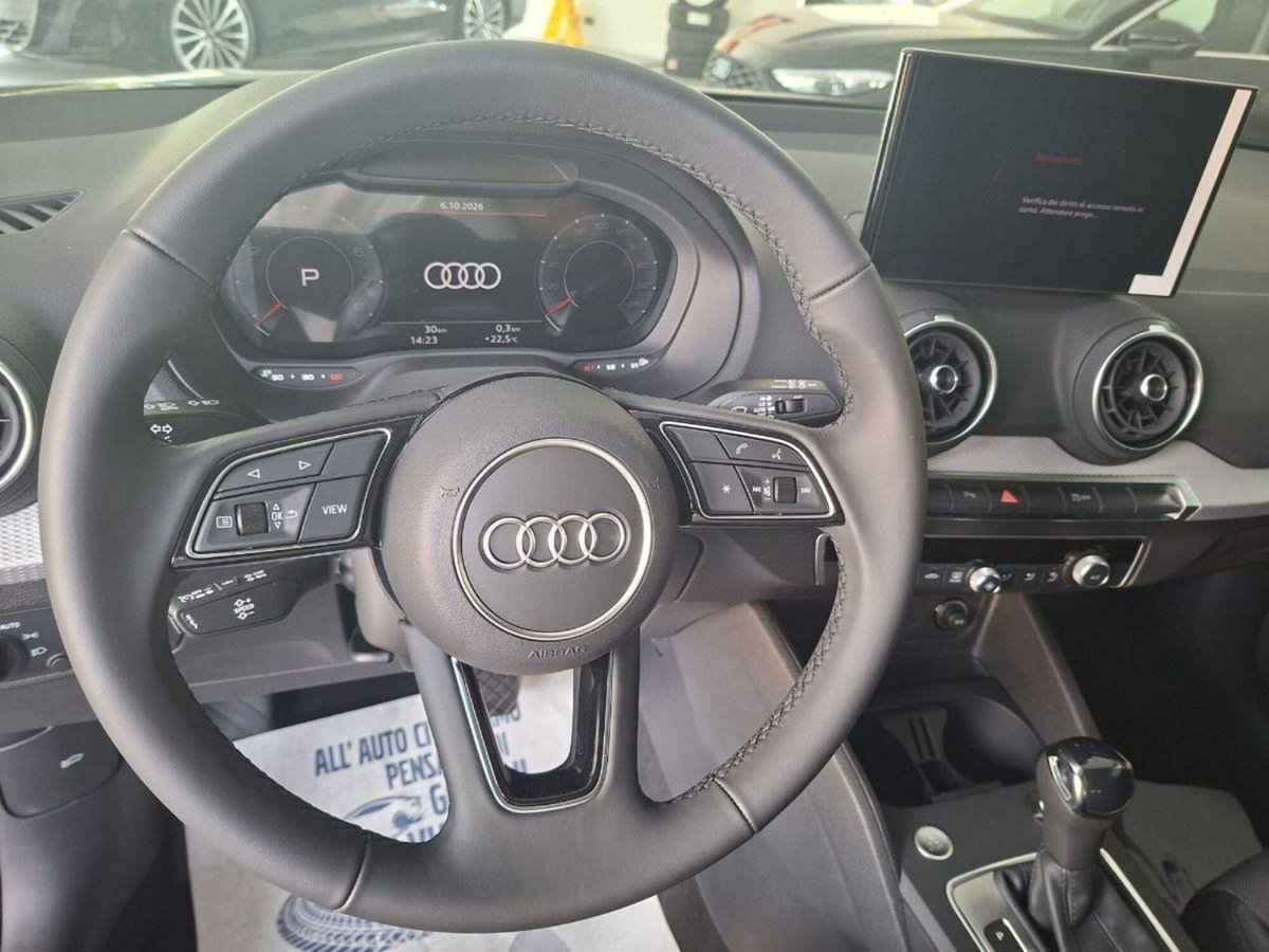 Audi Q2 Q2 35 TFSI S tronic Identity Black (9)