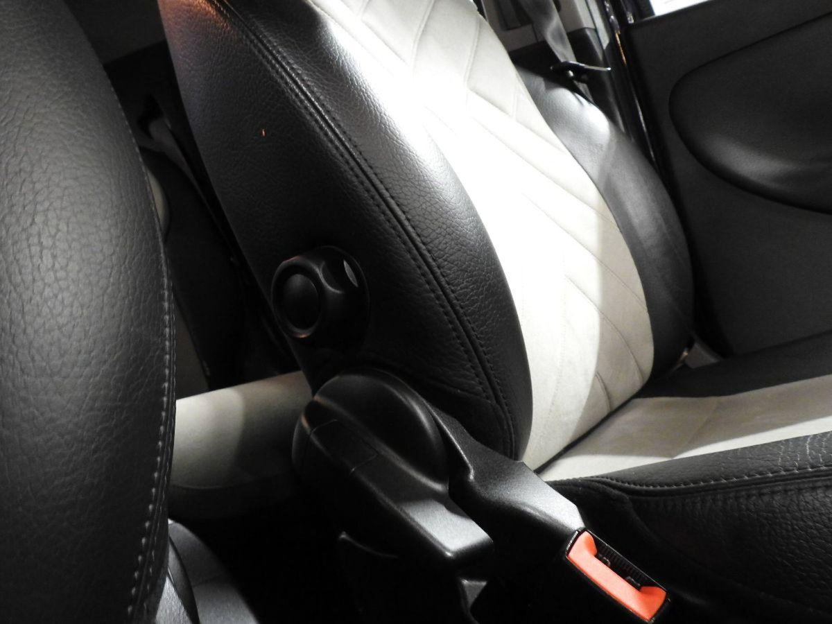 Lancia Ypsilon 1.3 MJT 16V 95 CV 5 porte S&S Platinum (12)