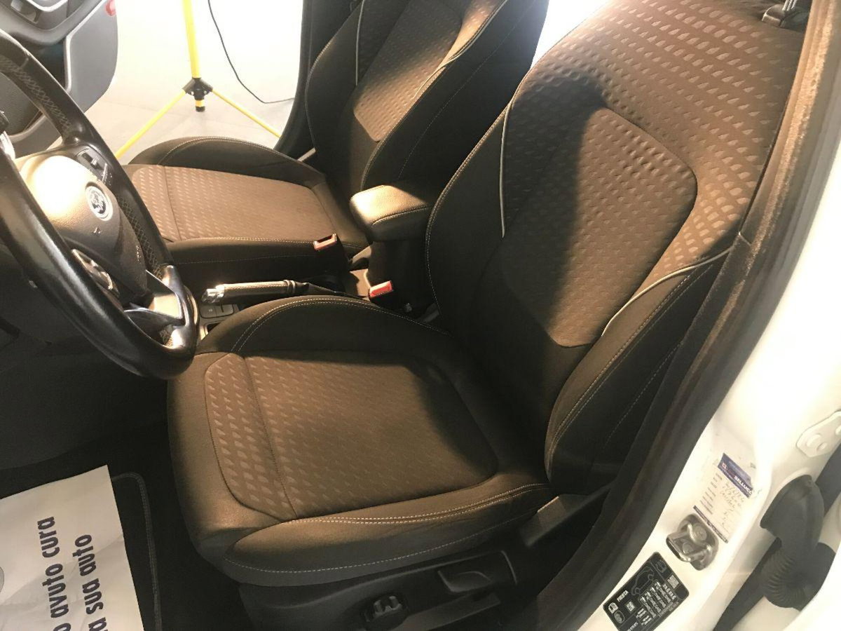 Ford Fiesta 1.5 TDCi 5 porte Titanium (11)