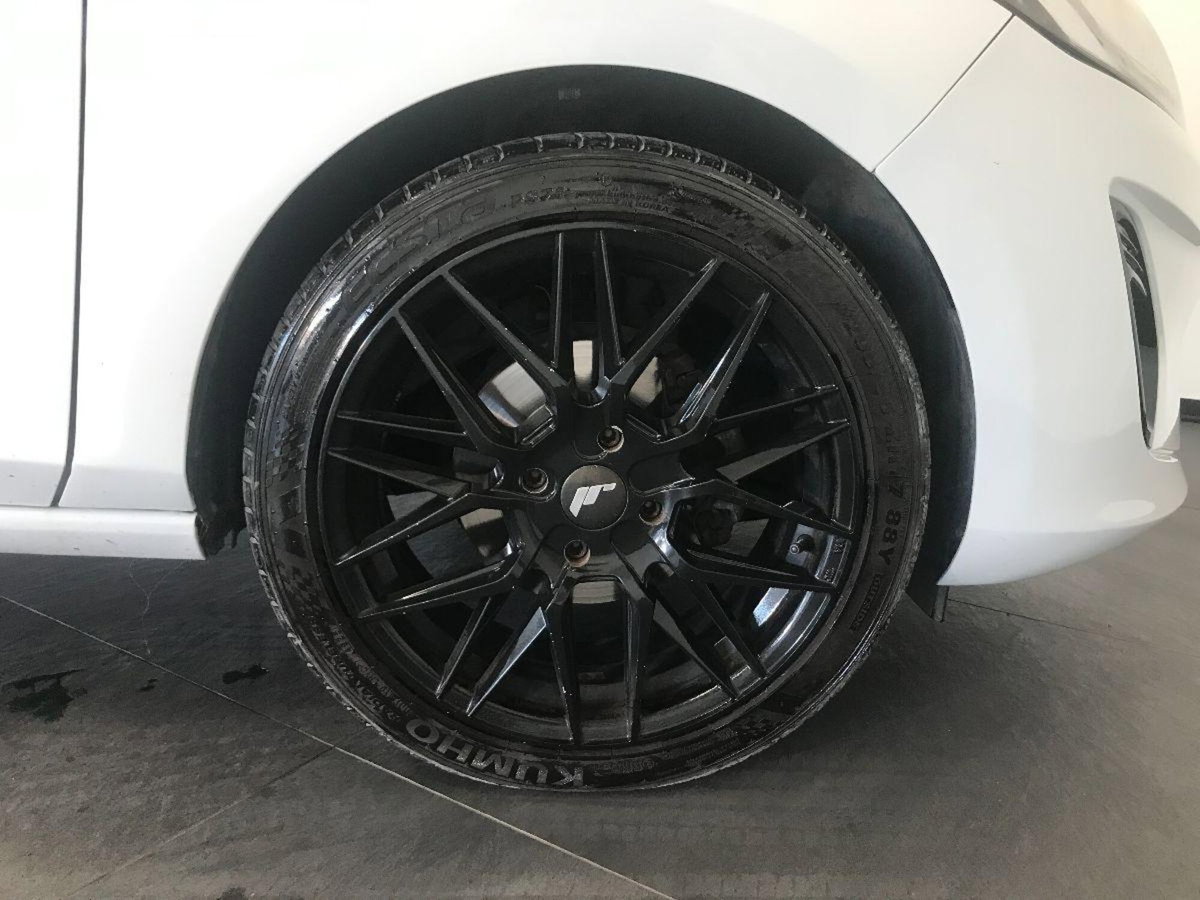 Ford Fiesta 1.5 TDCi 5 porte Titanium (7)