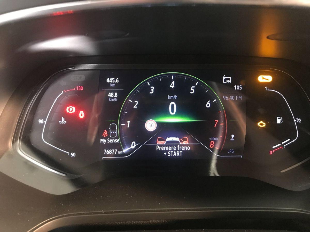 Renault Captur TCe 100 CV GPL FAP Intens (11)
