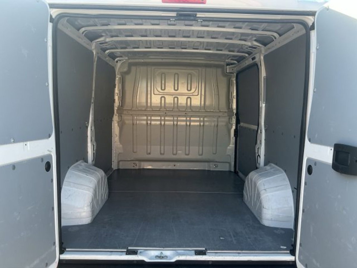 Peugeot Boxer Furgone 328 2.2 BlueHDi 120 S&S PC-TN Furgone (12)