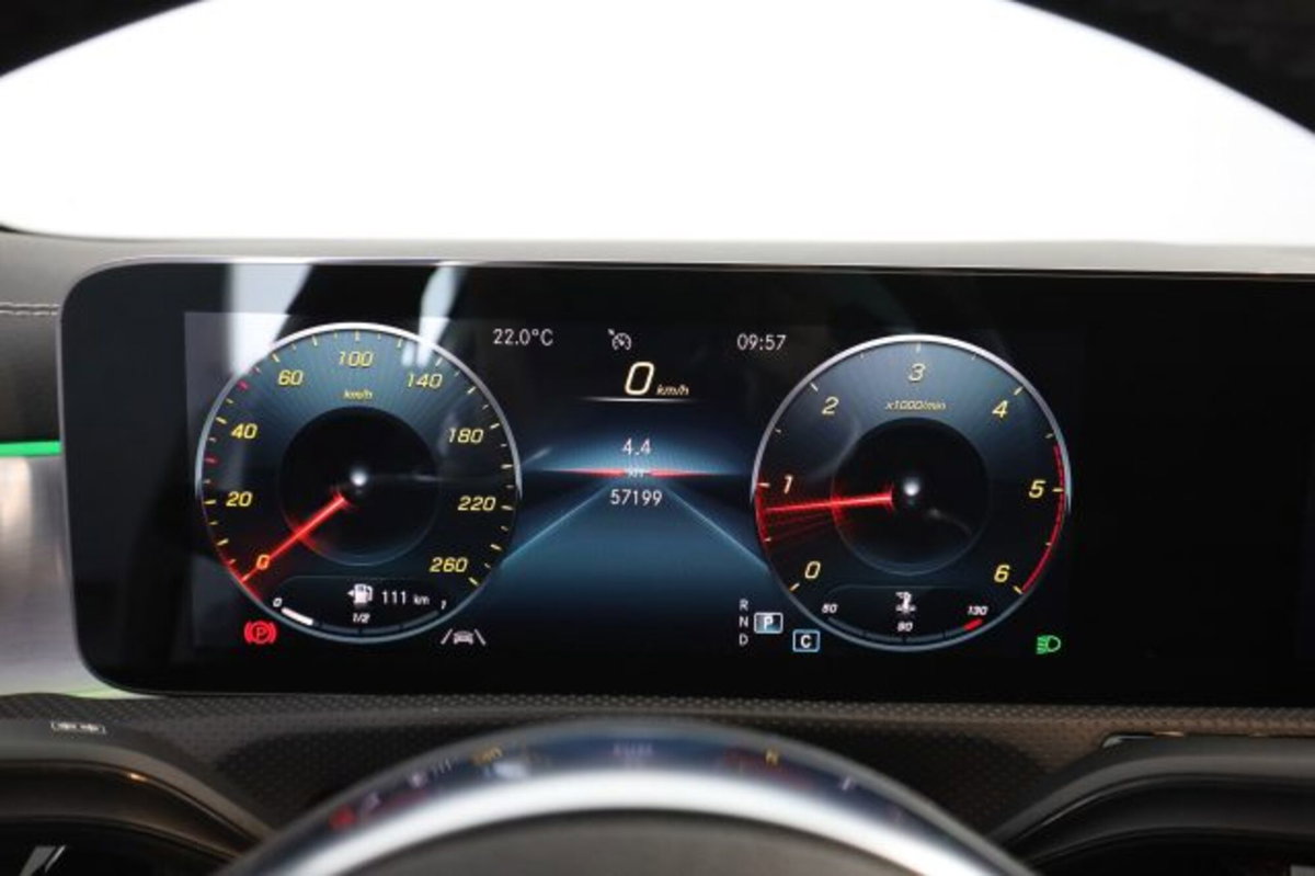 Mercedes-Benz Classe A 180 d Automatic Premium (7)