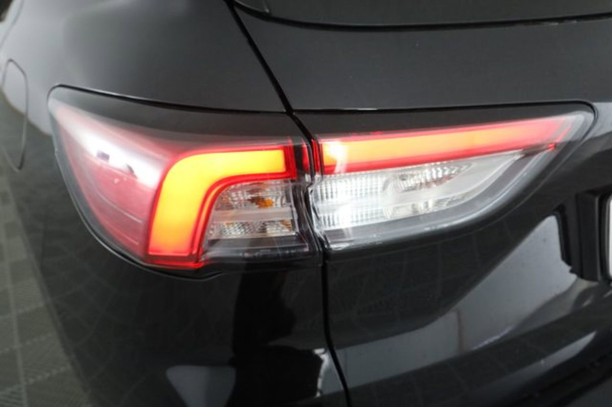 Ford Kuga 2.5 Plug In Hybrid 225 CV CVT 2WD ST-Line (10)