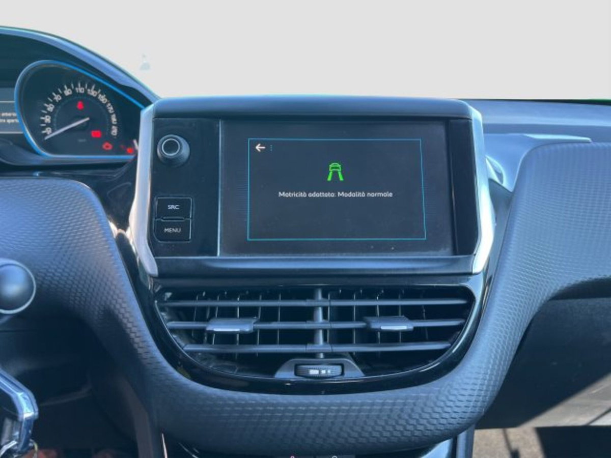 Peugeot 2008 100 Allure (16)